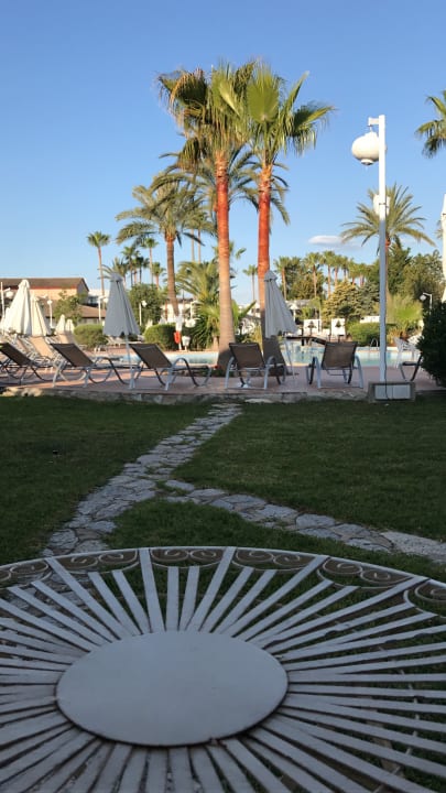 Gartenanlage Garden Saladina