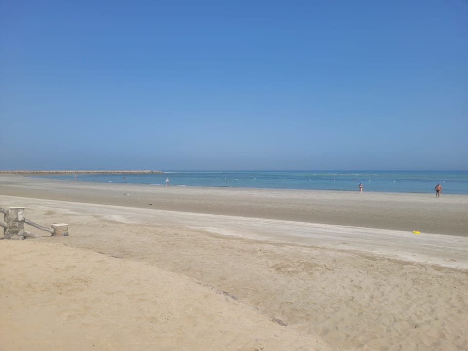 Strand The Cove Rotana Resort