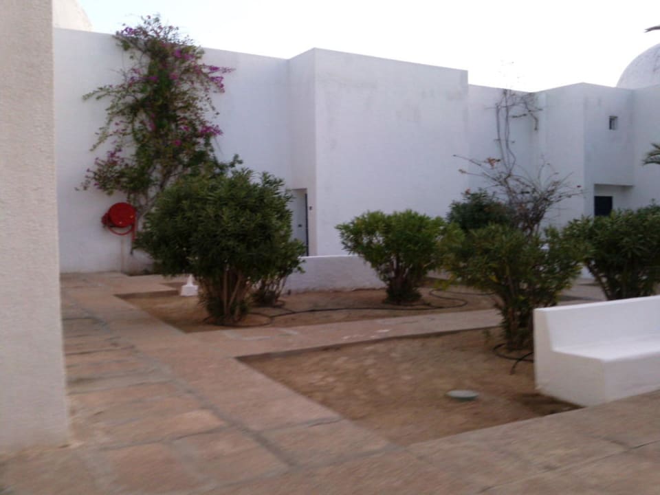 Innenhof des Menzels Hotel El Mouradi Djerba Menzel