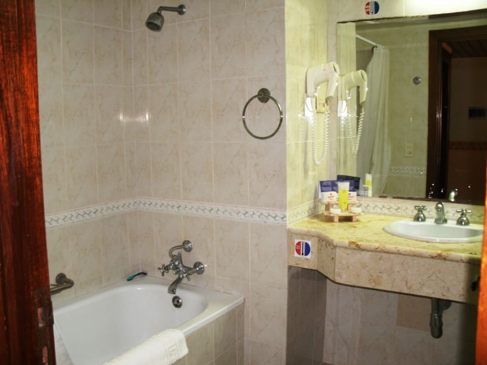 Bad Brisas Guardalavaca Hotel & Villas