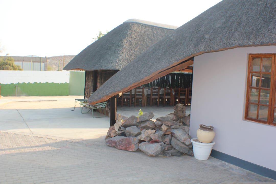 Gastro Uis White Lady Guesthouse & Campsite