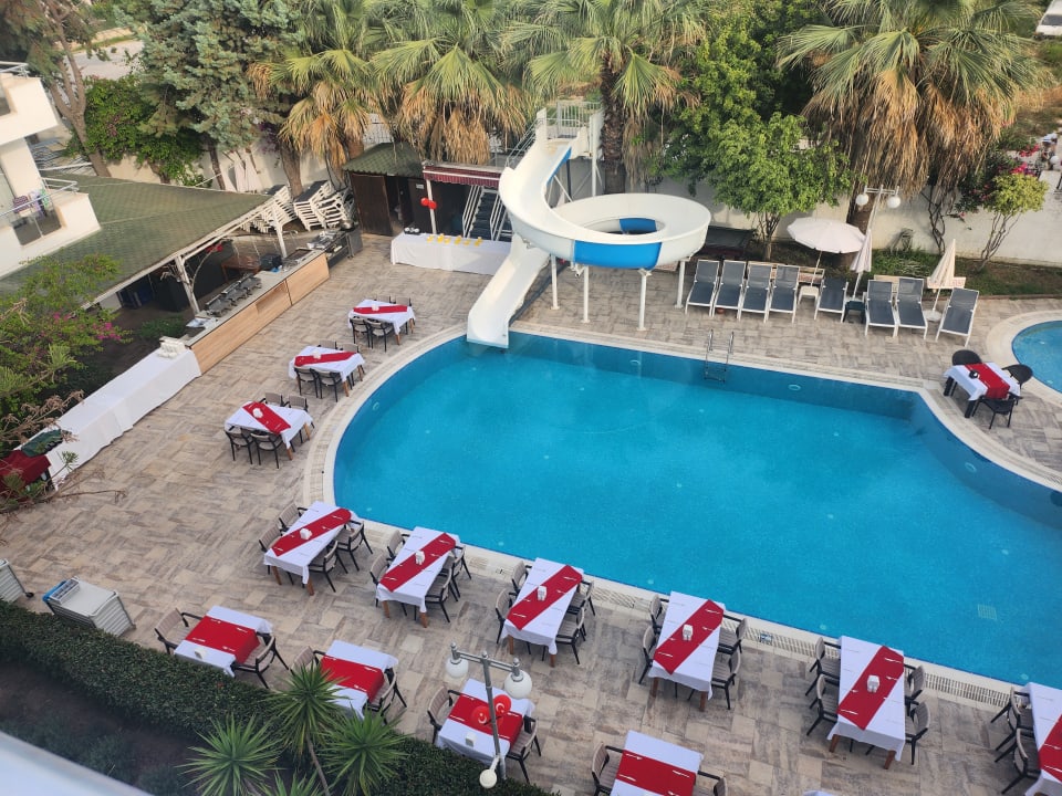 Pool Akalia Suite Hotel & Spa