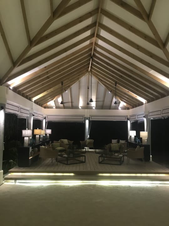 Lobby NH Collection Maldives Havodda Resort