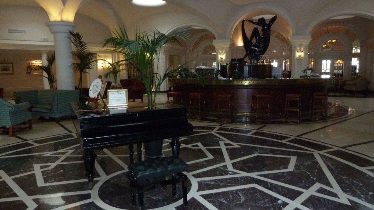 Lobby The Phoenicia Malta