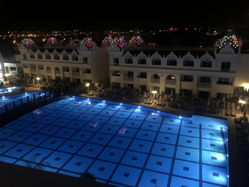 Pool Oz Hotels Side Premium