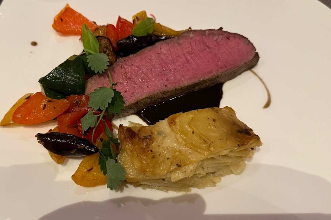 Gastro NIDUM Casual Luxury Hotel