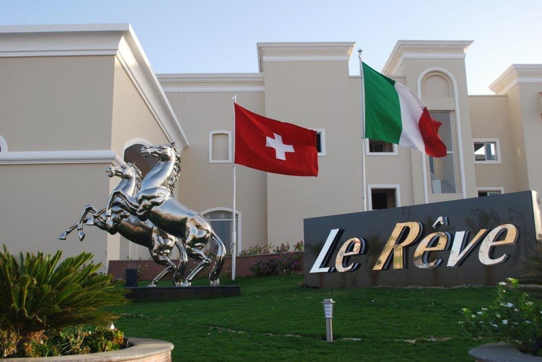 Aussenansicht Eingang Premier Le Reve Hotel & Spa