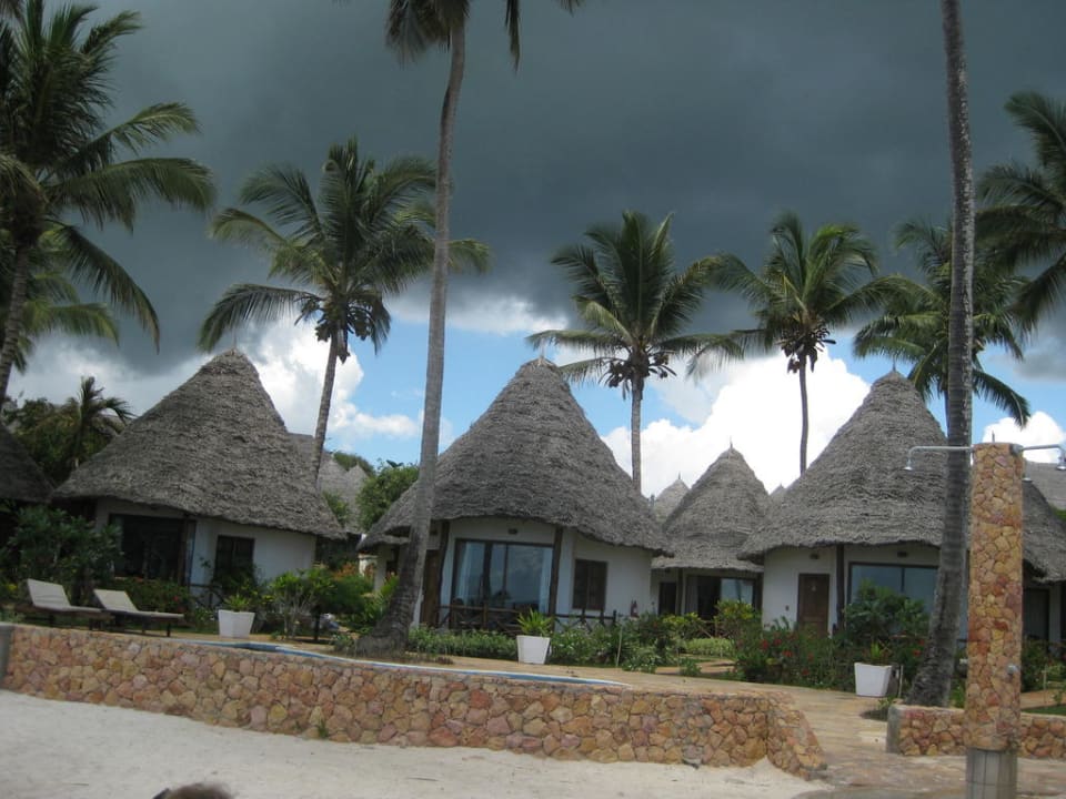 Unser Bungalow in 1. Reihe Sultan Sands Island Resort & Spa