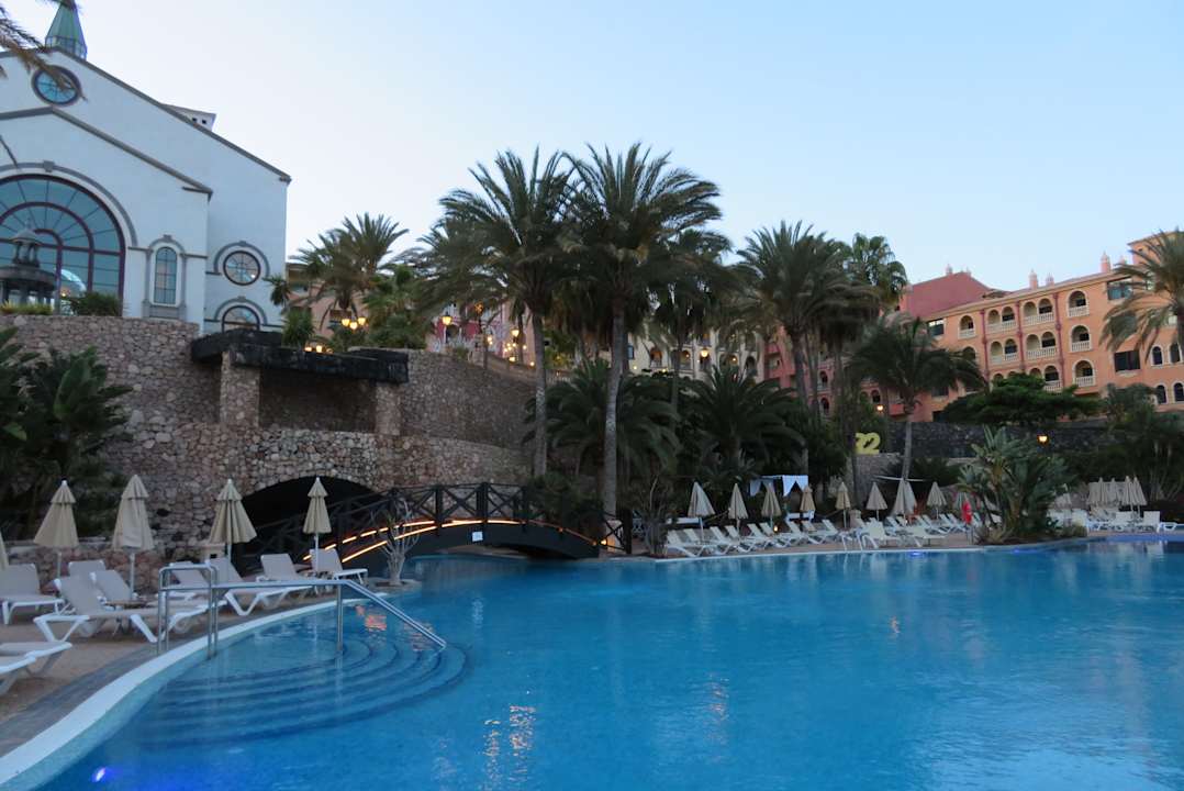 Pool R2 Rio Calma Hotel & Spa & Conference