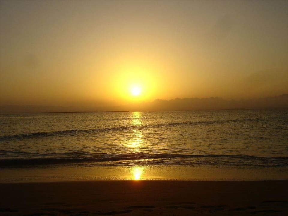 Sonnenuntergang The Breakers Diving & Surfing Lodge