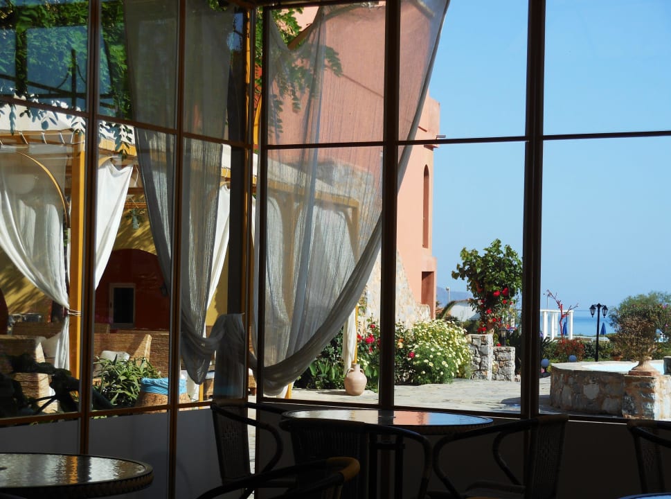 Tolle Atmosphäre beim Frühstück Orpheas Resort - Adults Only