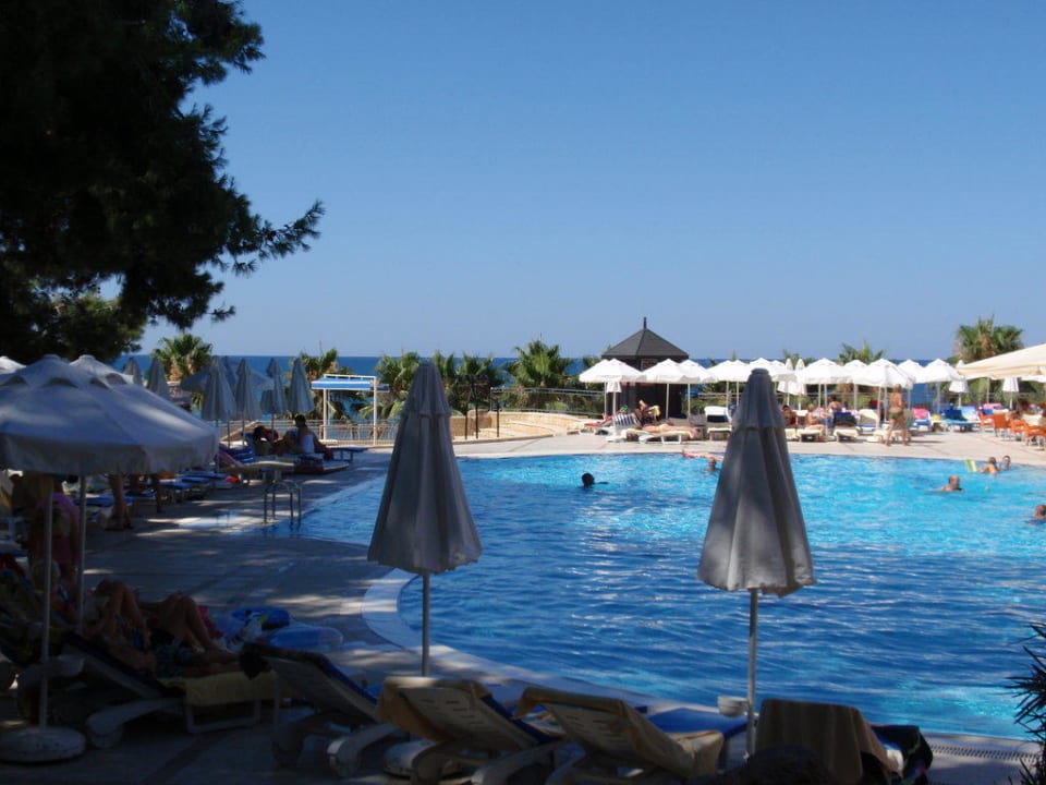 Der schöne Pool Melas Holiday Village