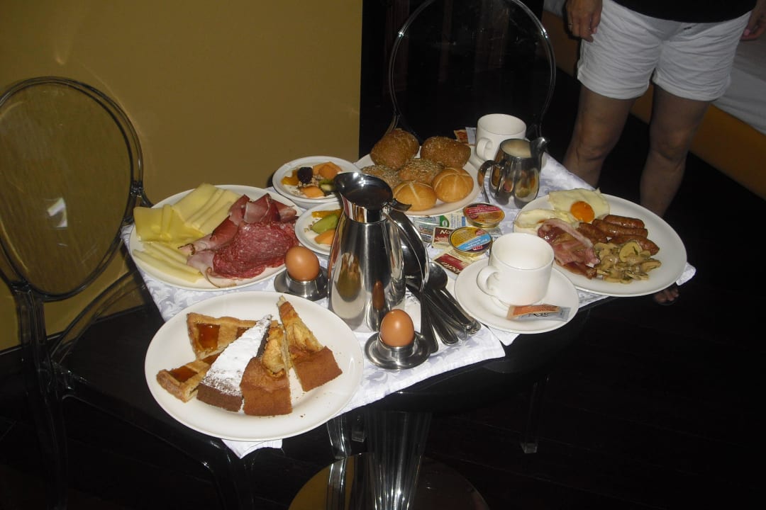 Frühstück im Zimmer Garda Suite Hotel - Tonelli Hotels