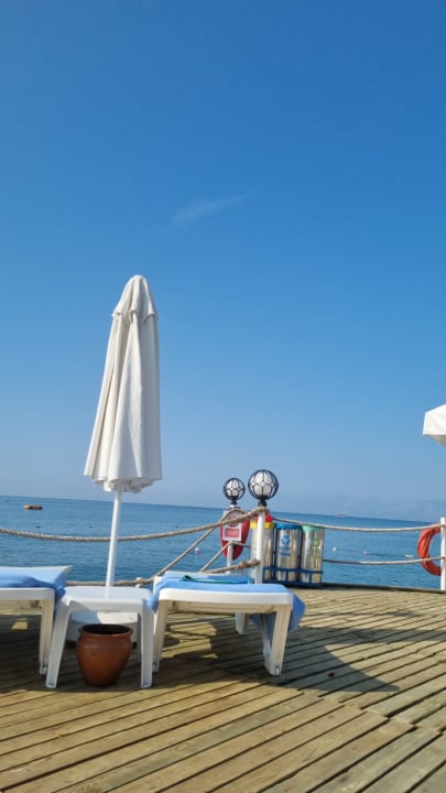 Zimmer Saturn Palace Resort Hotel