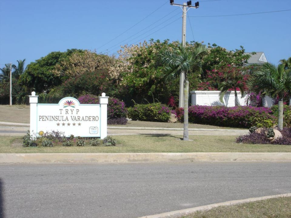 Hoteleingang Meliá Península Varadero