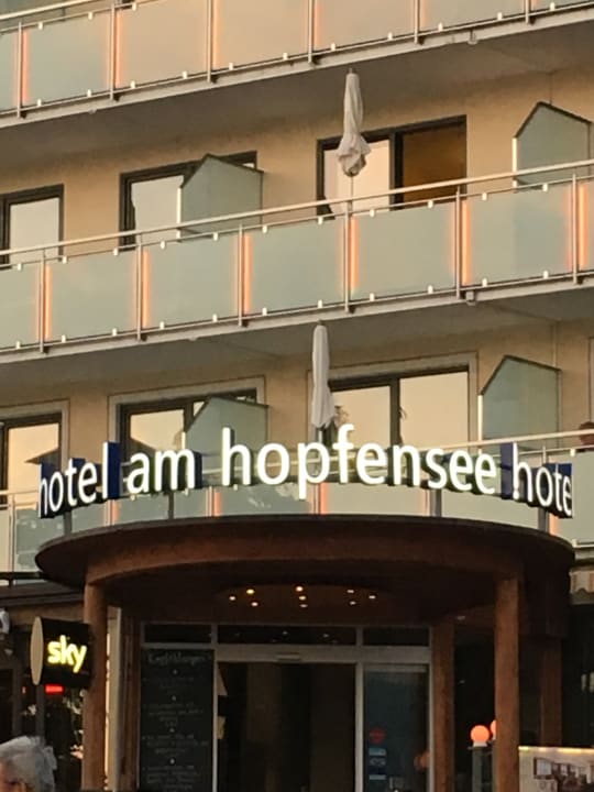 Außenansicht Hotel am Hopfensee