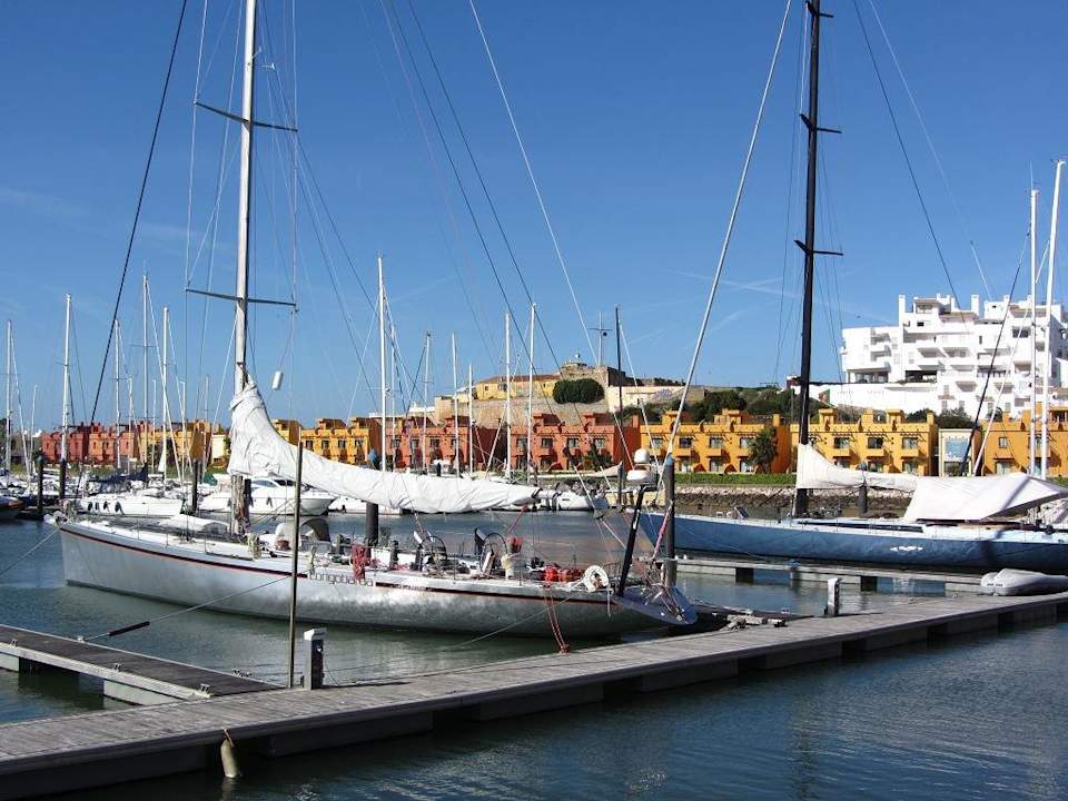 Schöne Boote NH Marina Portimão Resort