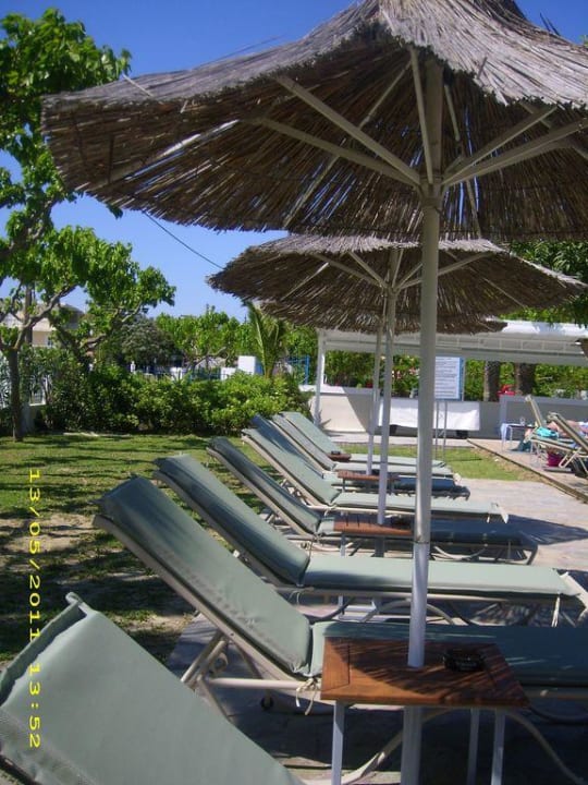 Sehr schöne Liegen Hotel Sirocco