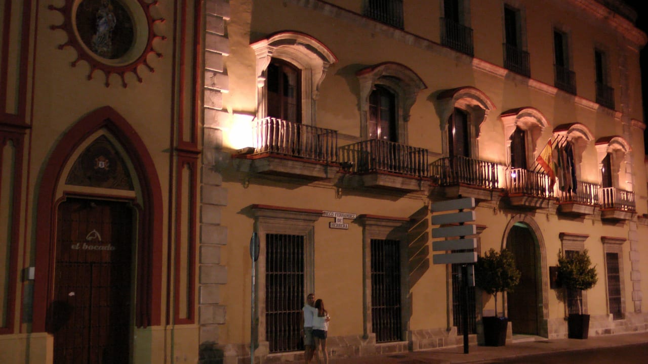Rechts ist der Hoteleingang Hotel ITC Jerez by Soho Boutique