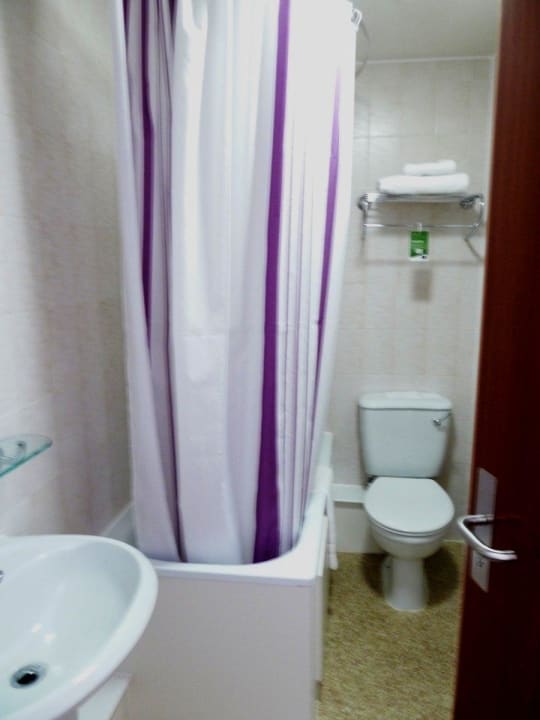 Doppelzimmer 12.Etage Bad Hotel Premier Inn London Hammersmith