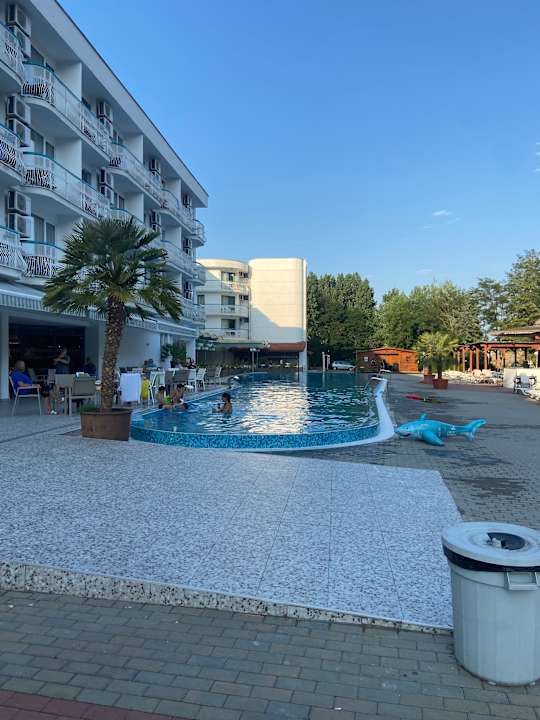 Pool Hotel Zefir Beach