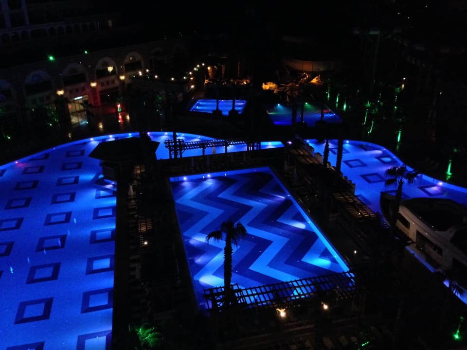 Pool nachts Crystal Sunset Pearl Collection