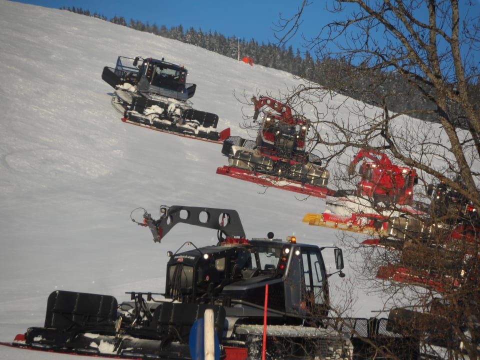 Route 51  Pisten Präparierung  Appartementhaus CASAMARAI