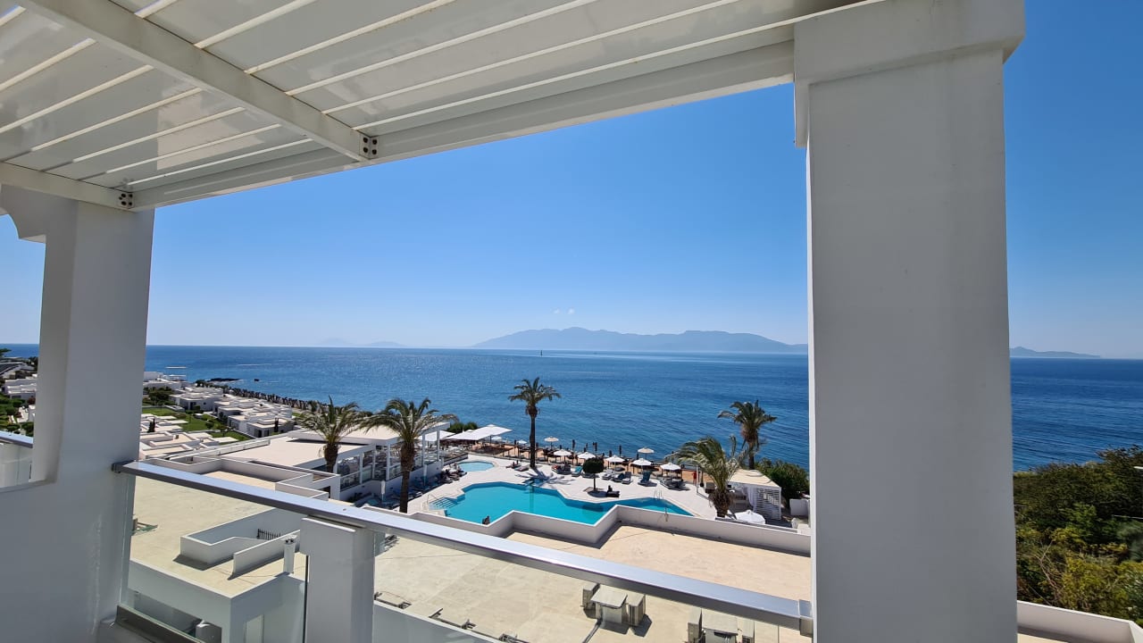 Zimmer Dimitra Beach Hotel & Suites