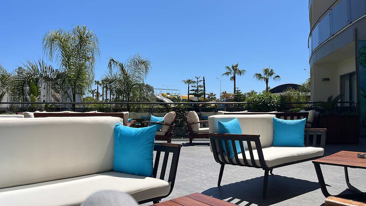 Lobby Arnor de Luxe Hotel & Spa