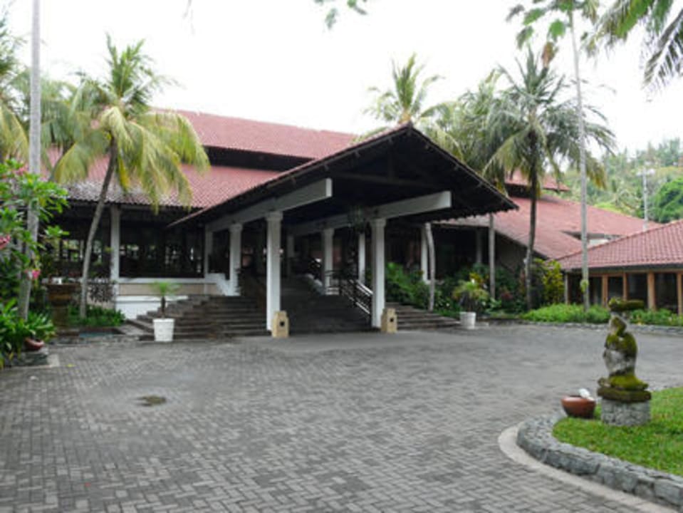 Eingangsbereich Hotel Sheraton Senggigi Lombok Beach Resort