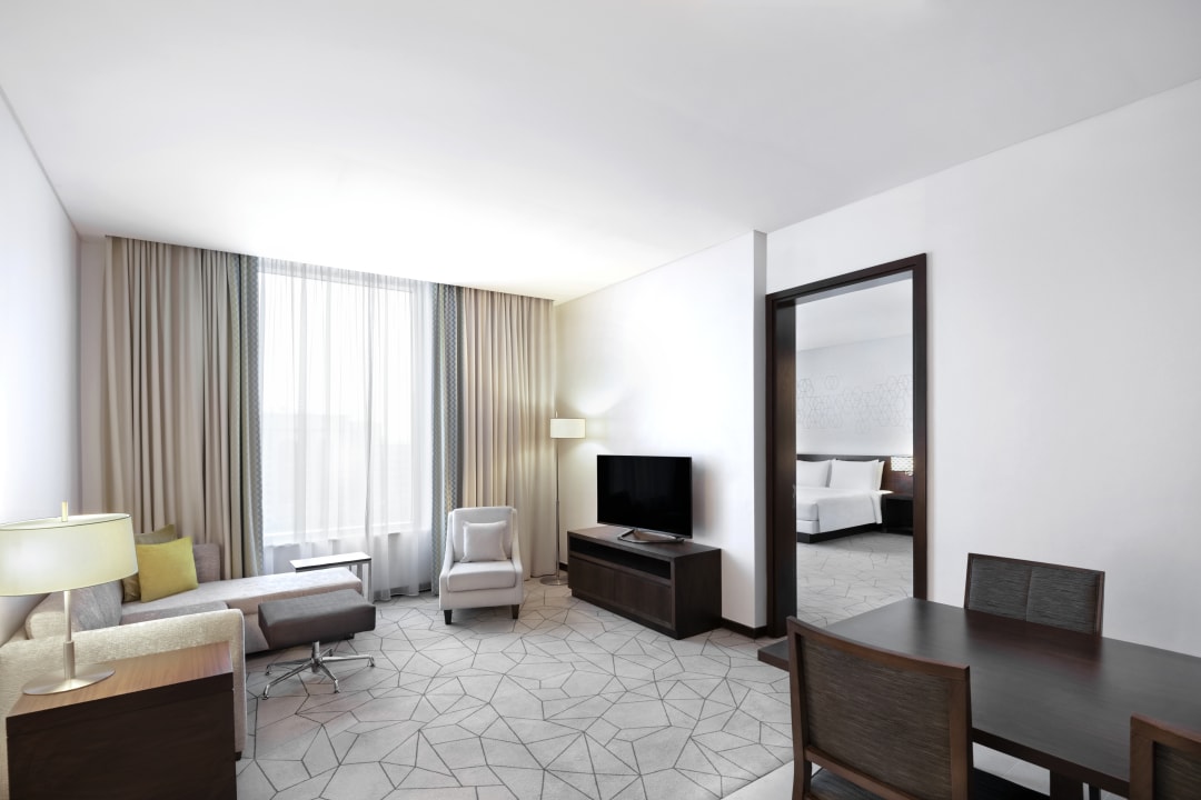 Zimmer Hyatt Place Dubai Baniyas Square
