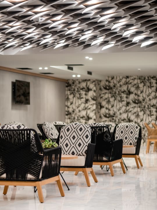 Gastro Hotel Theartemis Palace