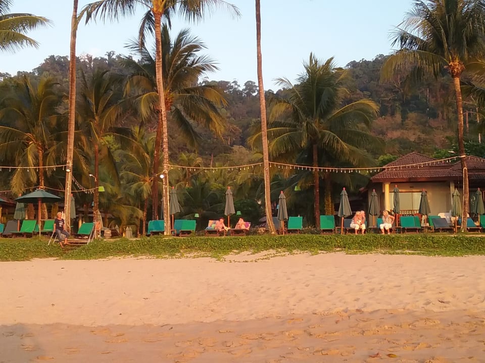 Strand Khao Lak Bayfront Resort