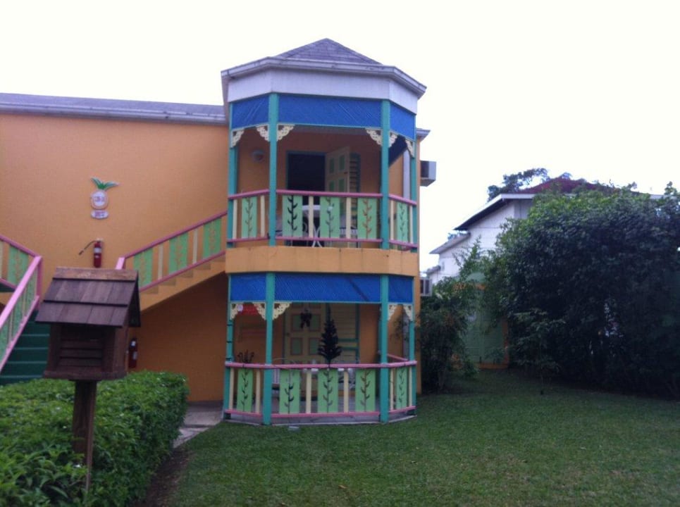 Aussicht zum Bungalow 1. OG Hotel Grand Pineapple Beach Negril