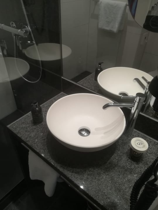 Zimmer Motel One Nürnberg-Plärrer