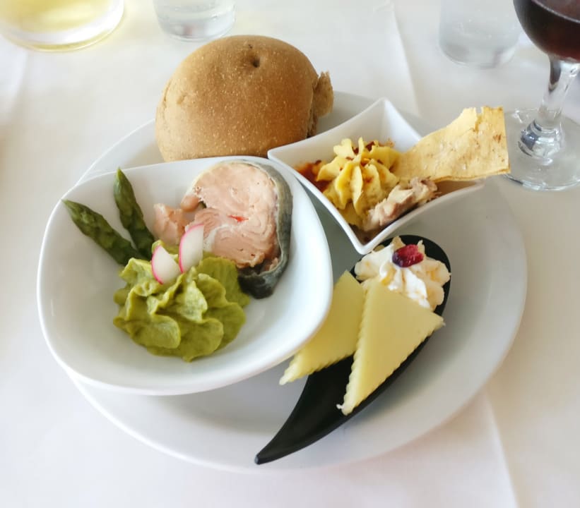 Gastro Anissa Beach & Village