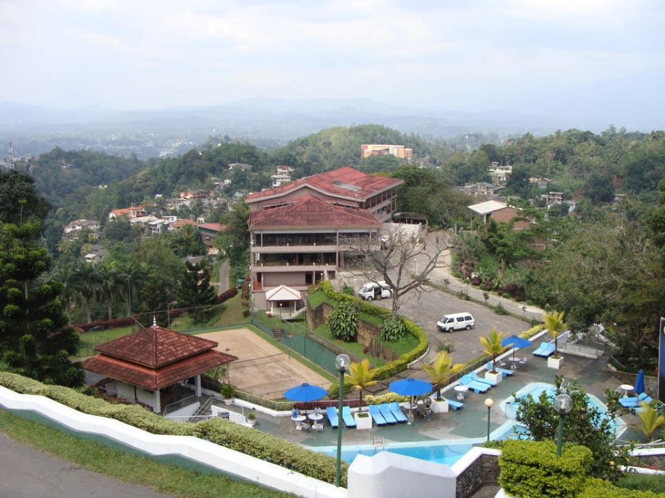 Blick über Kandy Hotel Topaz