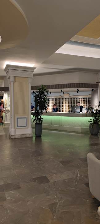 Lobby Atlantis Hotel