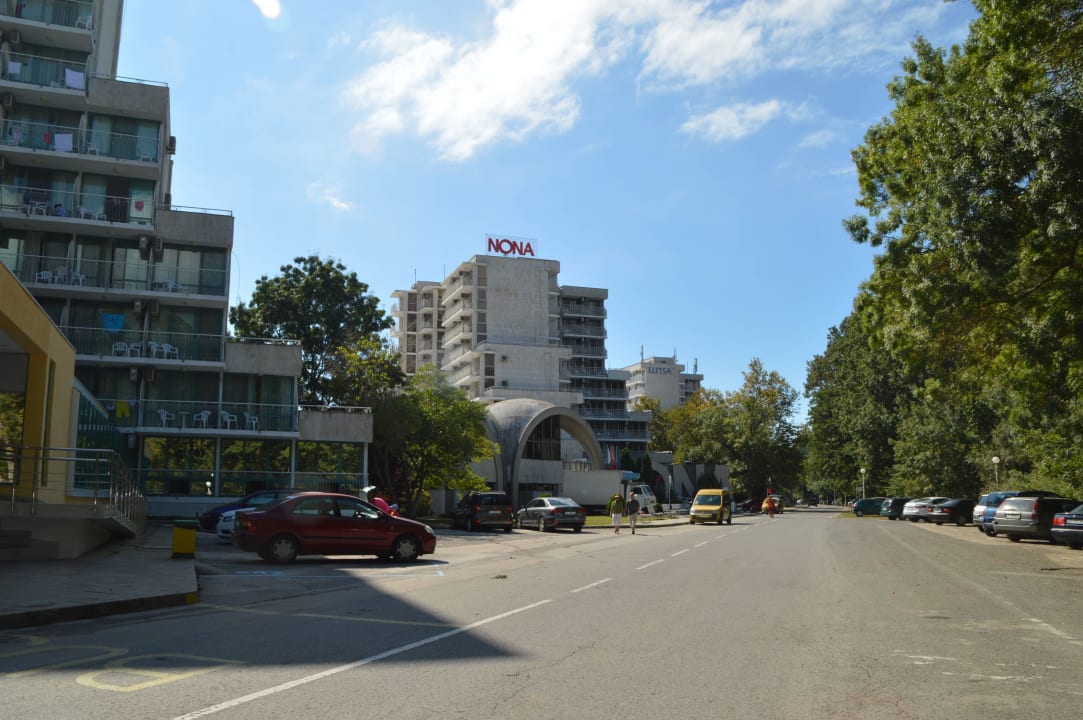 Eingang Hotel Borjana