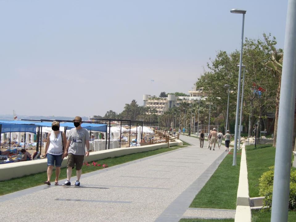 Strandpromenade nach Side Horus Paradise Luxury Resort & Club