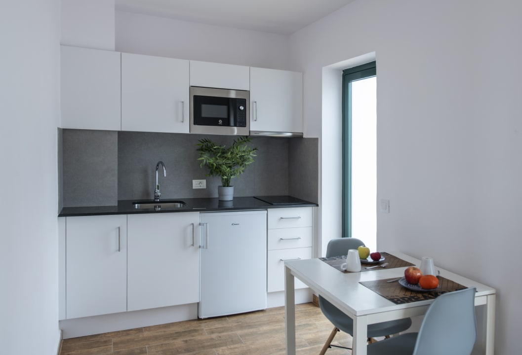 Zimmer Apartments Los Rosales