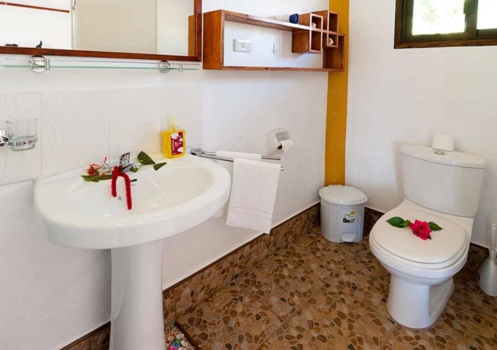 Comfort Room Sunset Dive Resort