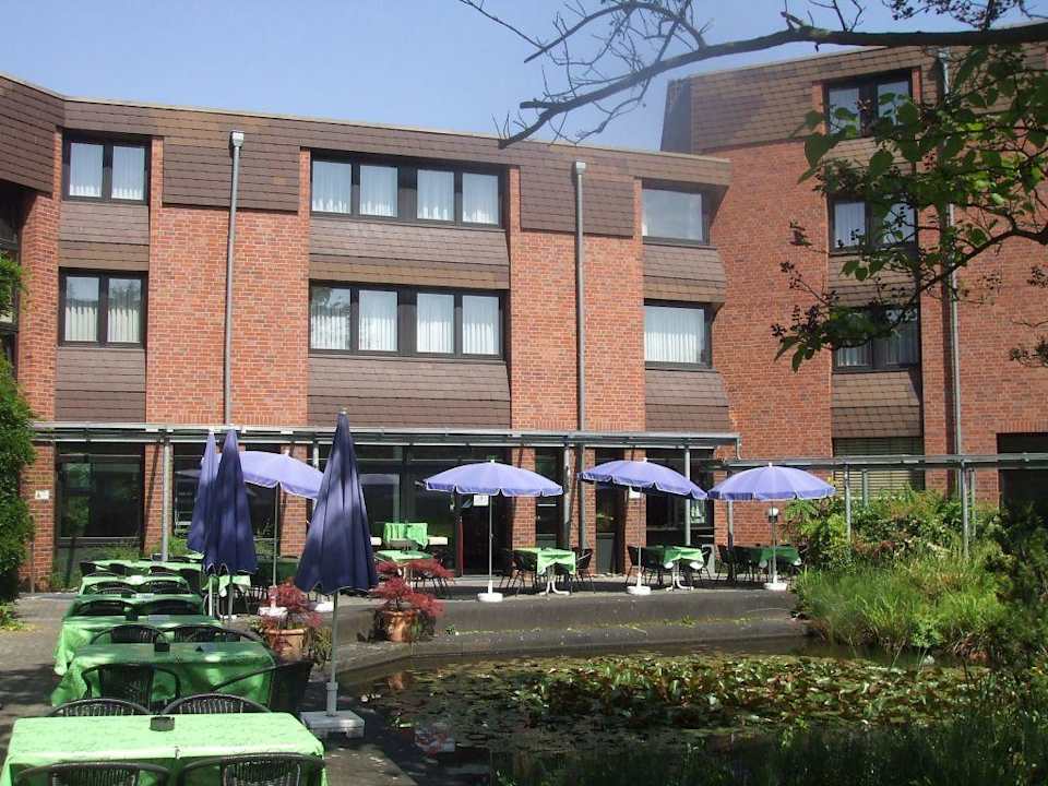 Biergarten vom Hotel Gustav-Stresemann-Institut GSI Hotel Bonn