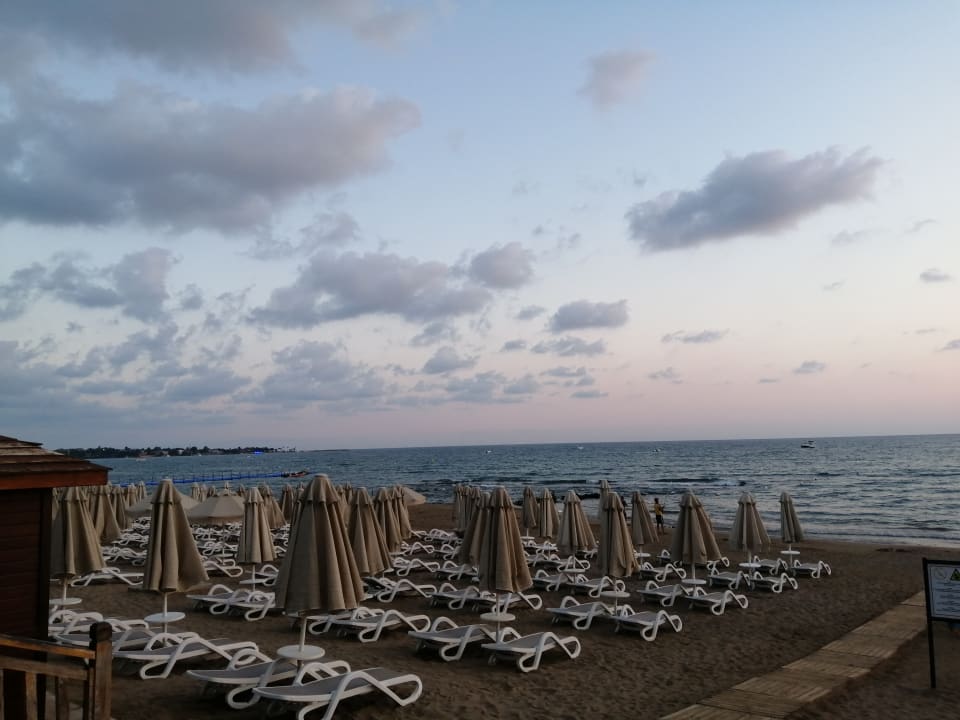 Strand Melas Resort Hotel