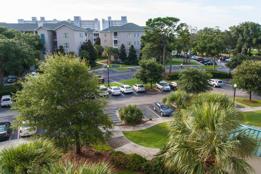 Парковка, вид из окна Hotel Holiday Inn Club Vacations Myrtle Beach-South Beach