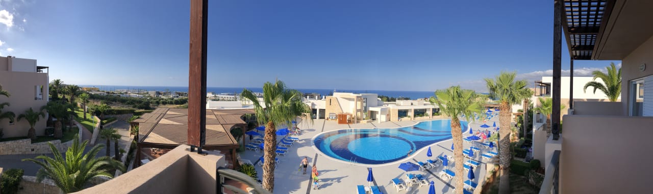 Pool Grand Hotel Holiday Resort