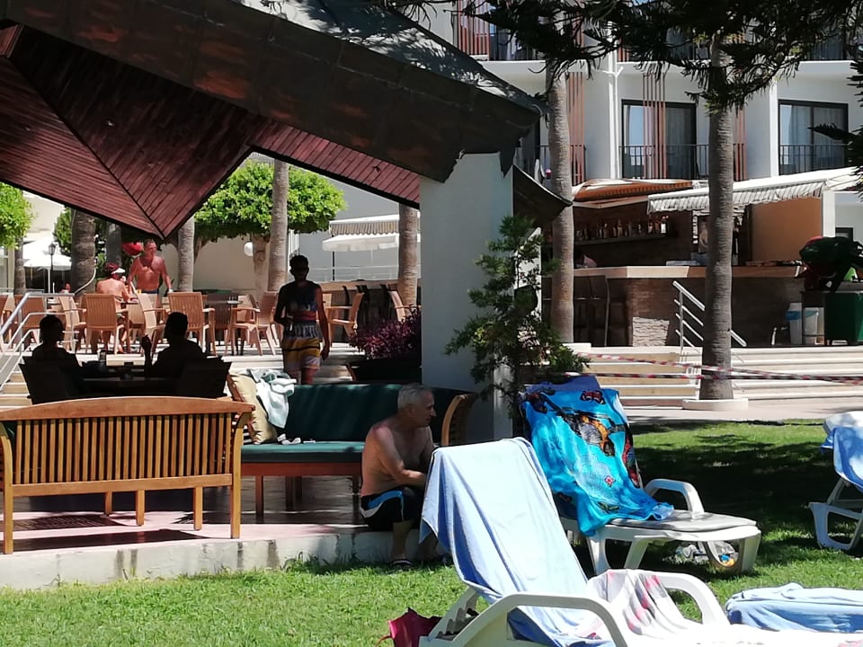 Gartenanlage Nerton Hotel - Erwachsenenhotel ab 16 Jahren