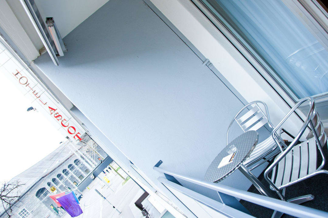 Deluxe Zimmer mit Balkon Locke am Platz