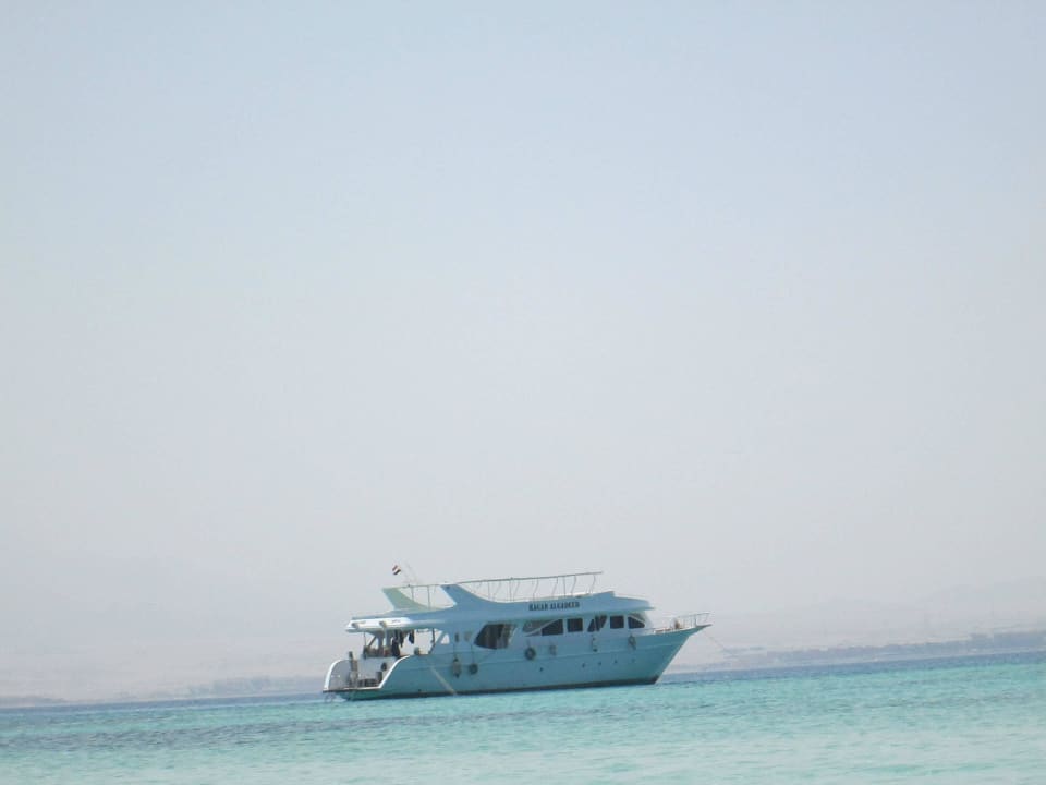 Кораблик Marlin Inn Azur Resort