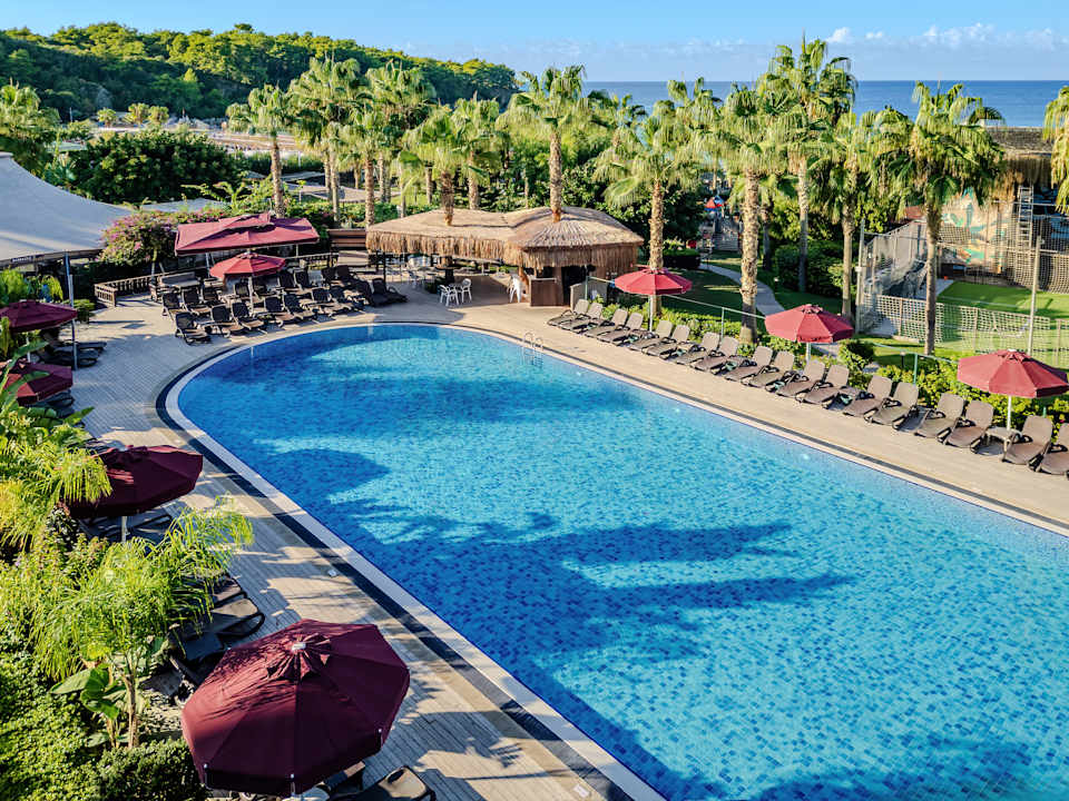 Pool Justiniano Deluxe Resort